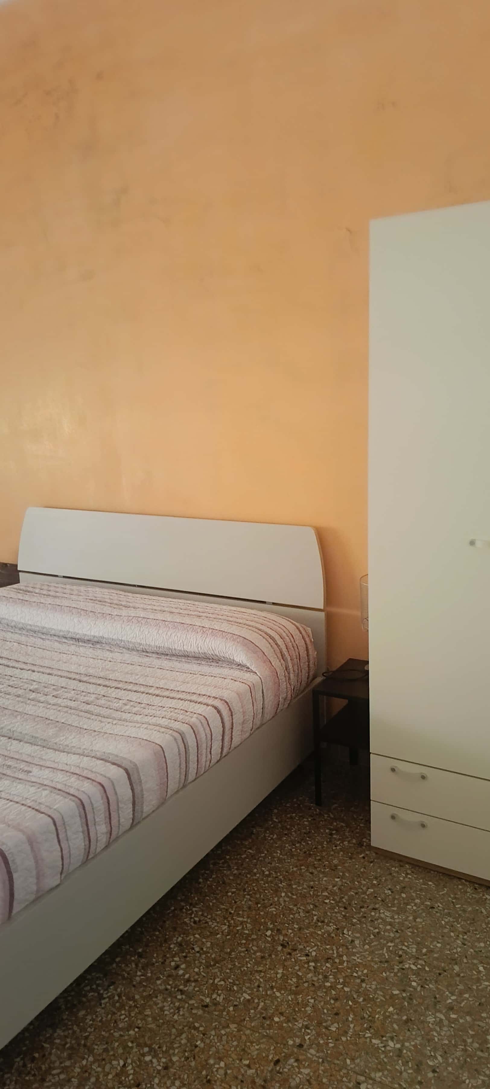 Stanza in Via Cimarosa 45