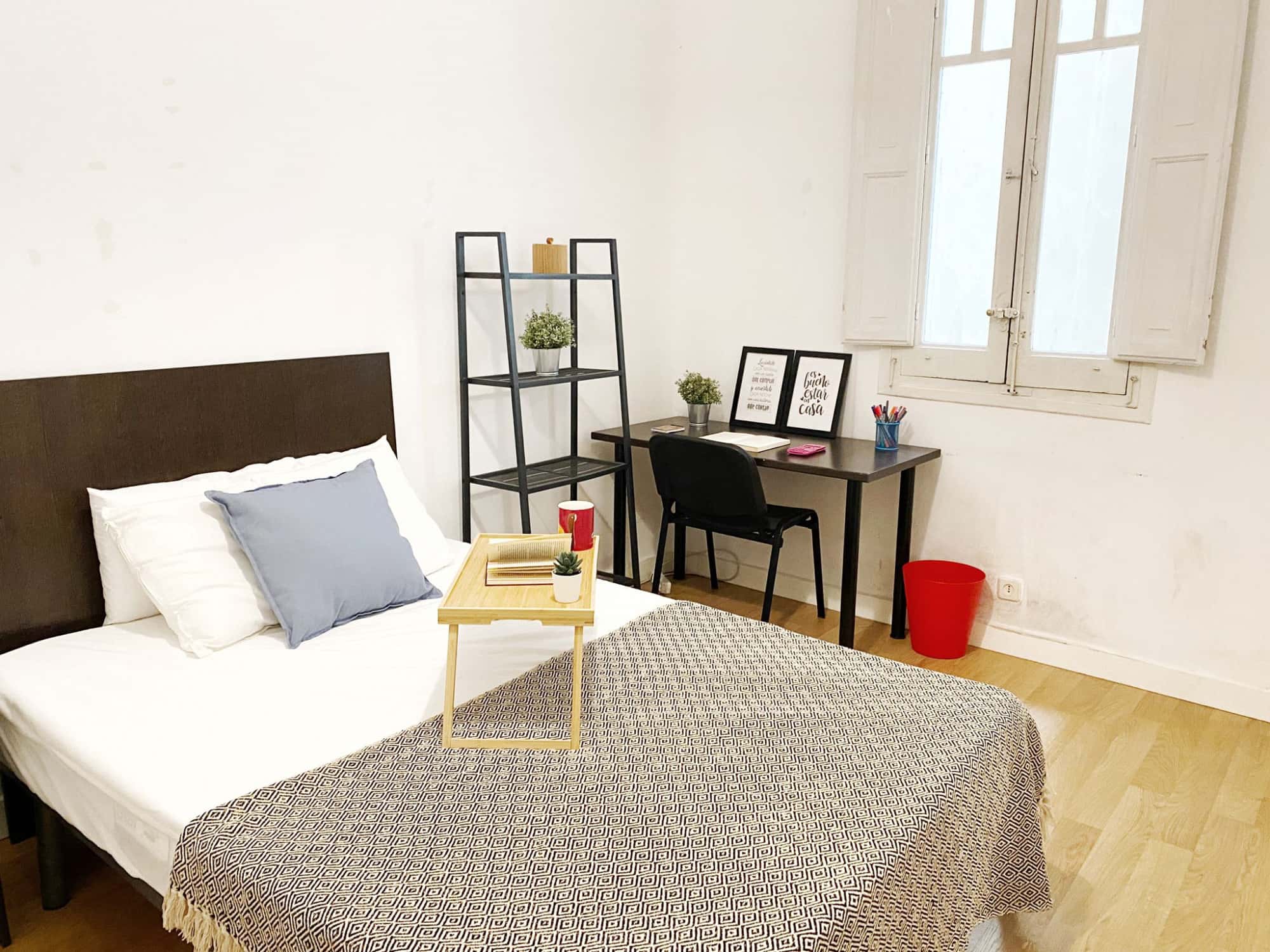 Calle de Sagasta, 12 (ONLY STUDENTS)