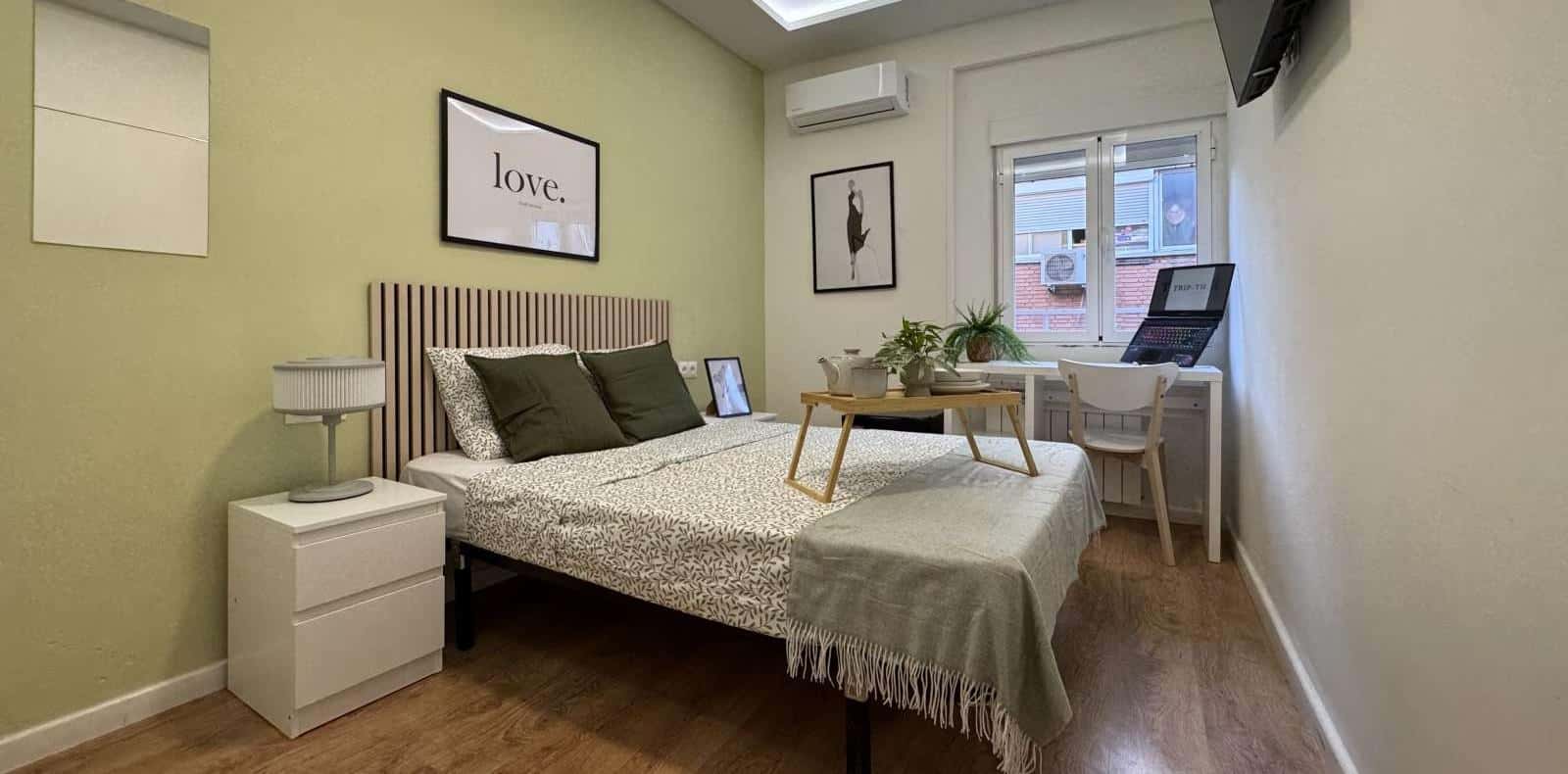 Double bed in Beautiful rooms for rent in shared apartment