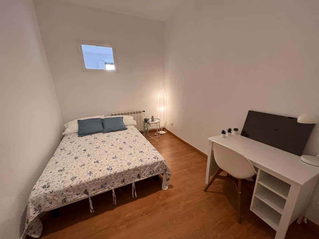 Habitación privada en Jesus del Valle, Madrid