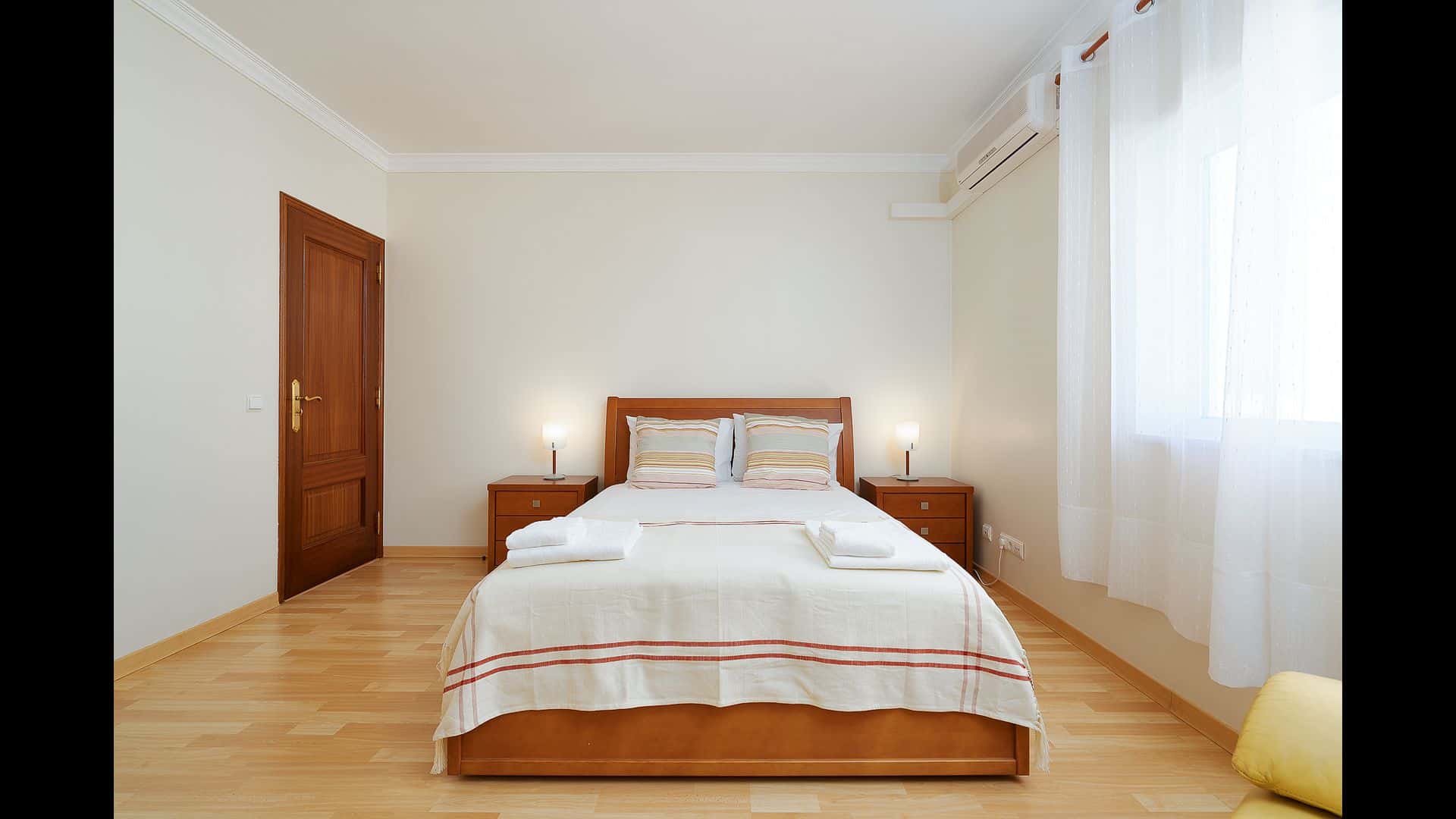 Comfy 4BDR Apartment in Portimão