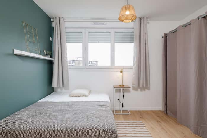 Listing photo thumbnail