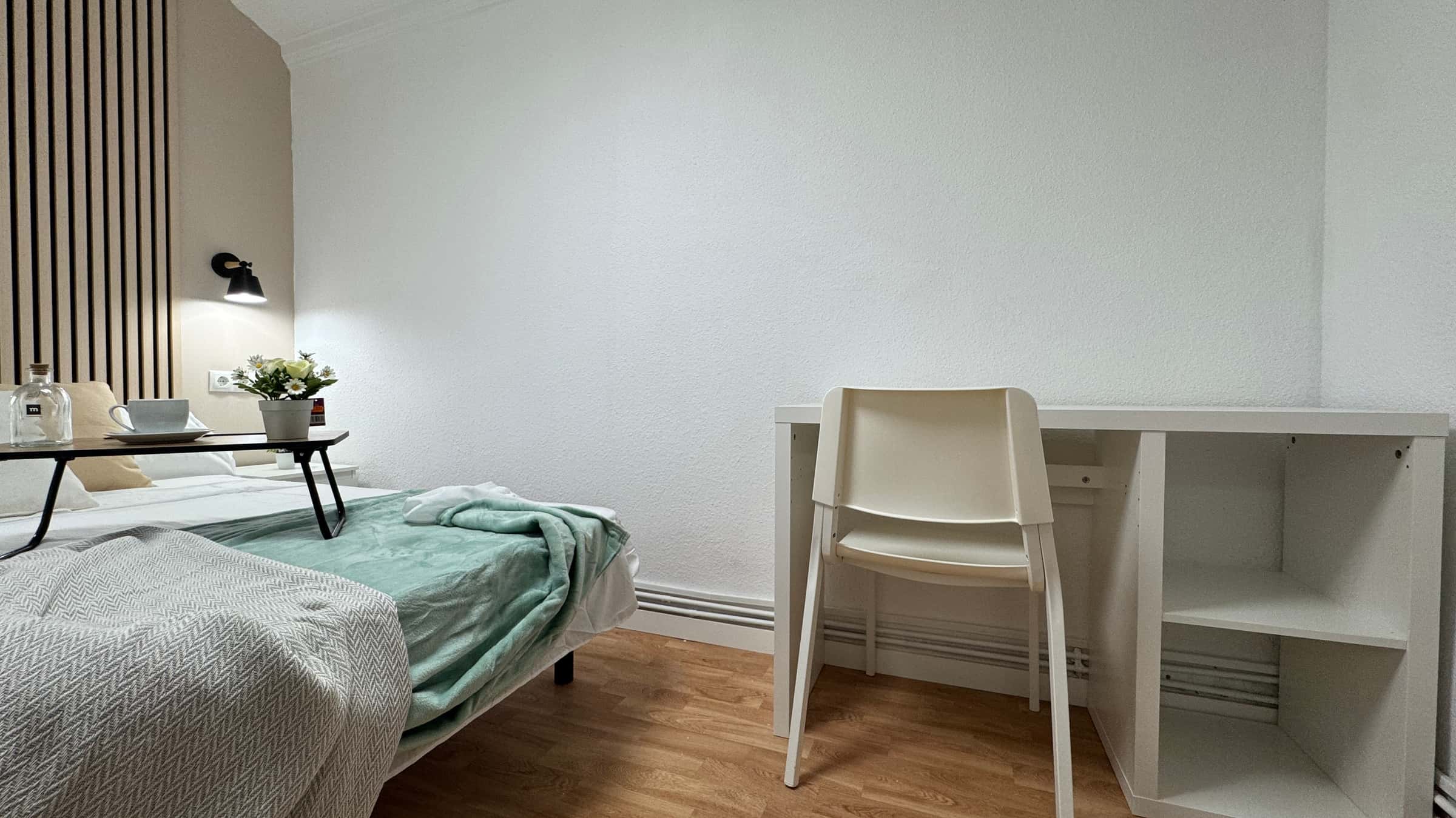 Chambre dans Avenida de Moratalaz, Madrid pour 80 m² avec 4 chambres