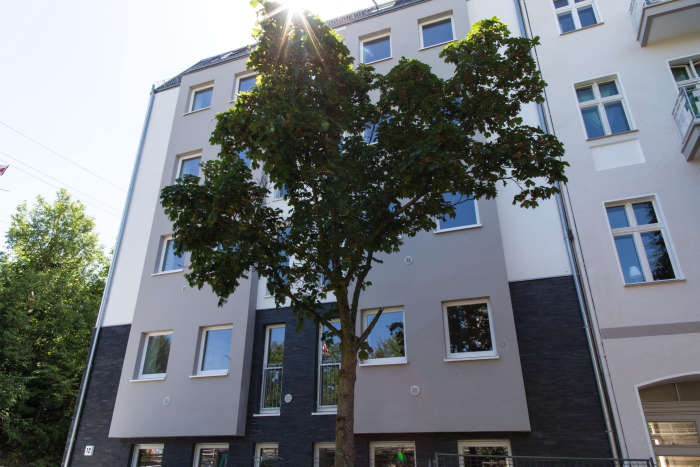 Listing photo thumbnail