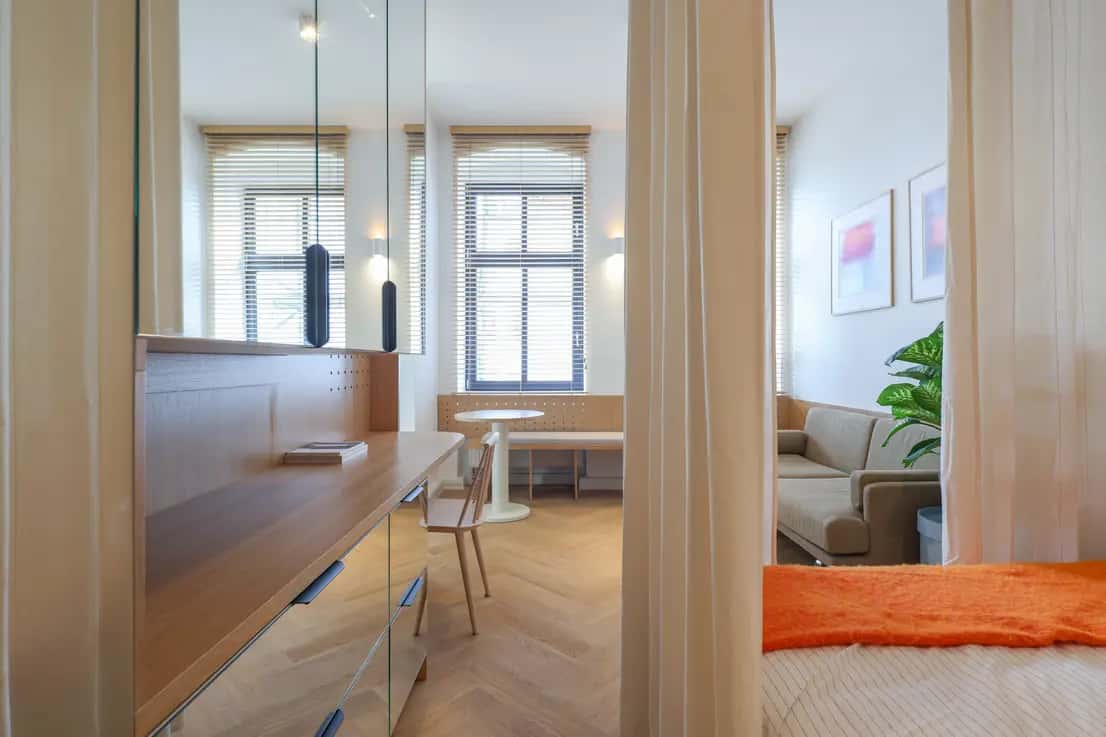 Exklusive Erstvermietung nach Kernsanierung – voll möblierte Wohnung mit Balkon in Berlin
