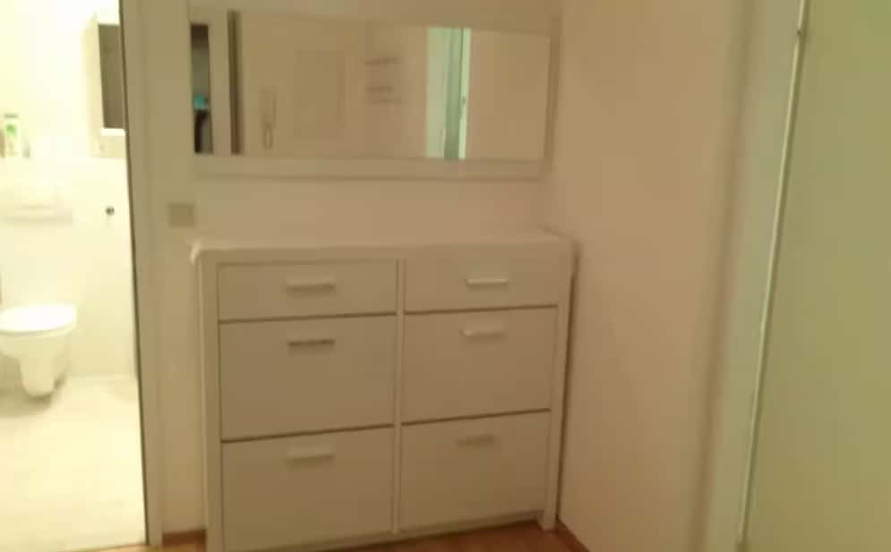 Geheim T17: ruhig, Innenhoflage, länglicher Balkon