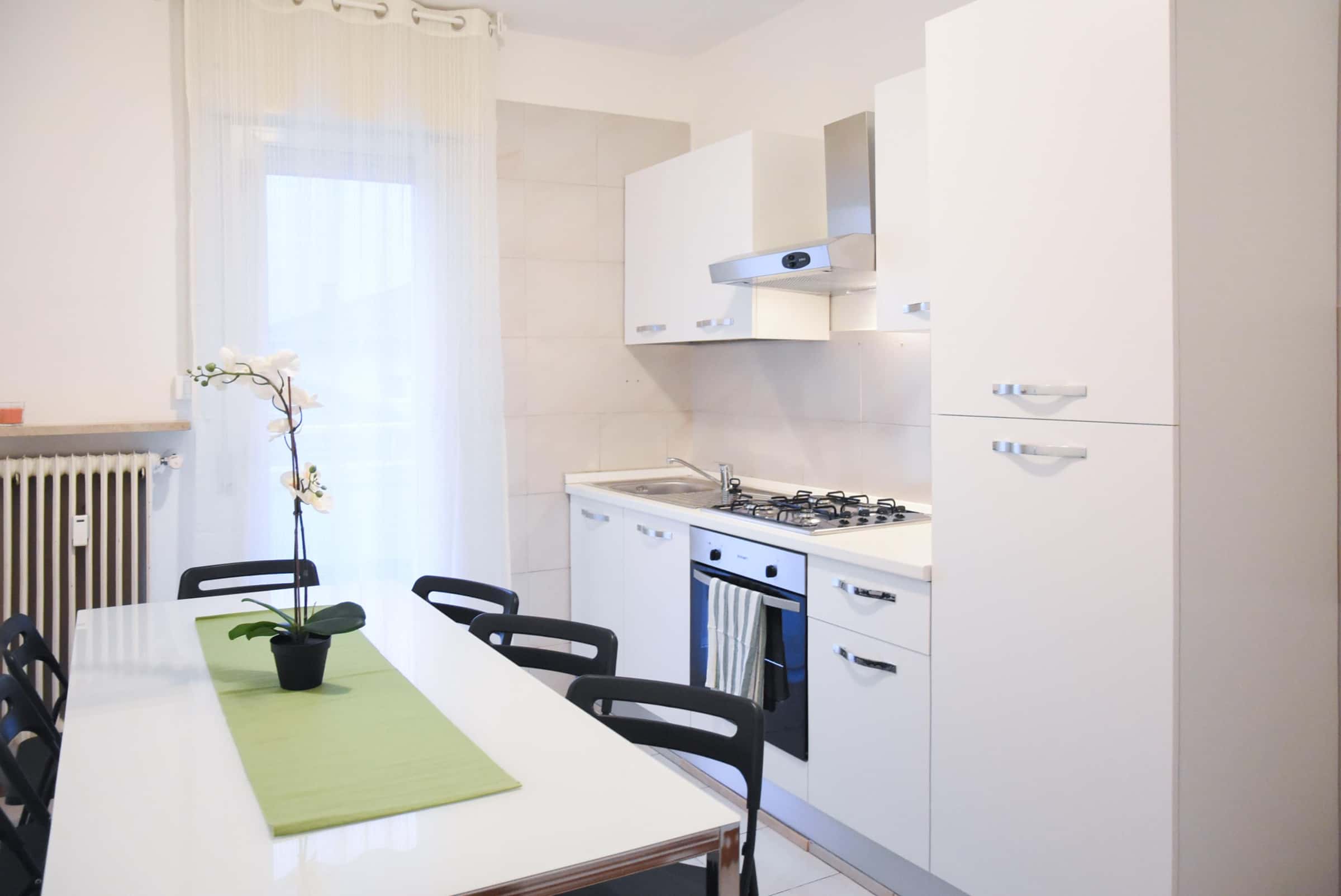 VIA SABBIONI 4A - Stanza 1