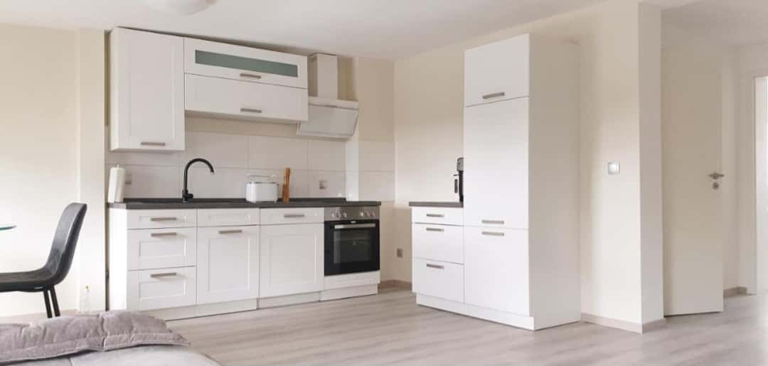 2-Zimmer-Wohnung am Karlsplatz – ideal für Dauer- oder Firmenmiete