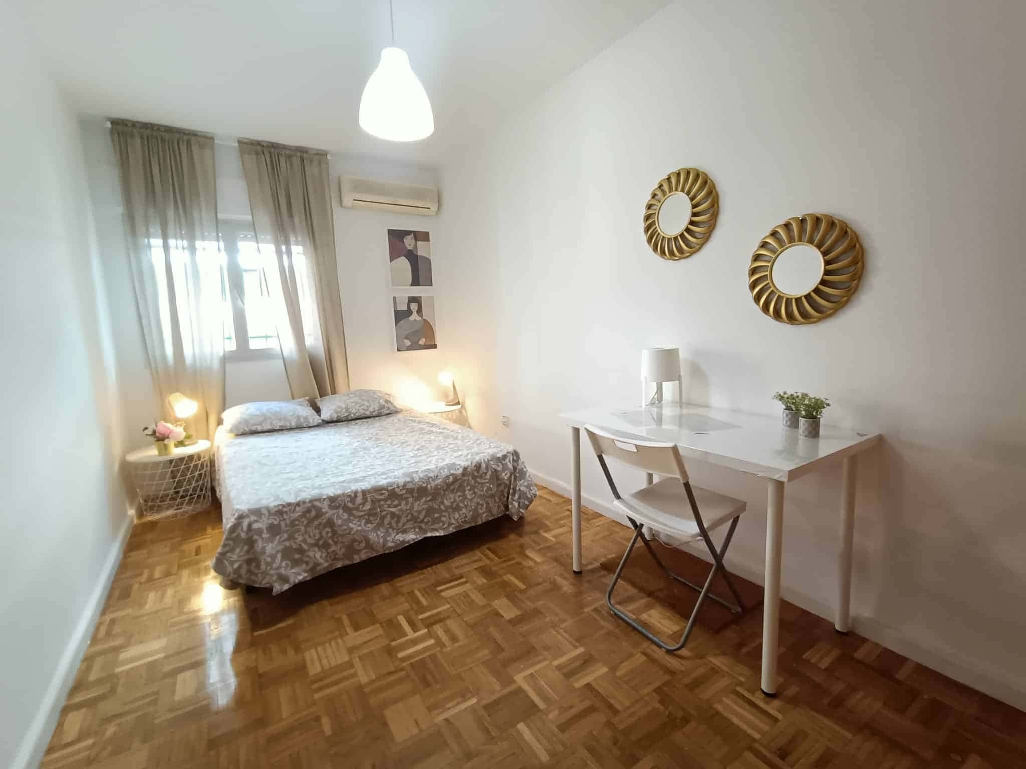 Habitación privada en Gregorio Navas, Madrid