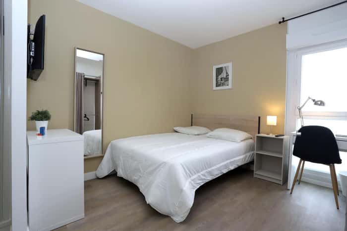 Listing photo thumbnail