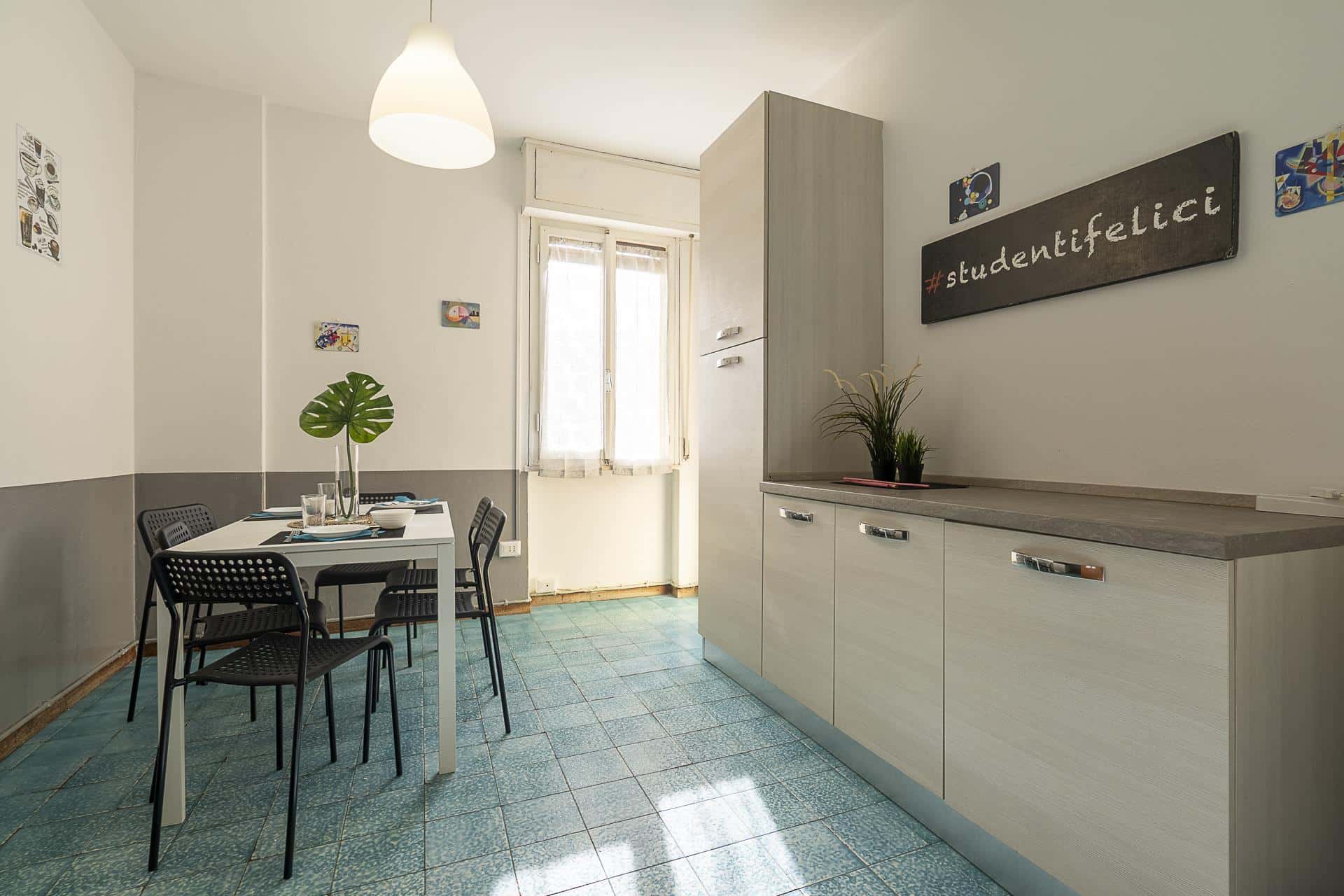 VIA GIOVAN BATTISTA PELLIZZI 1 - Stanza 52