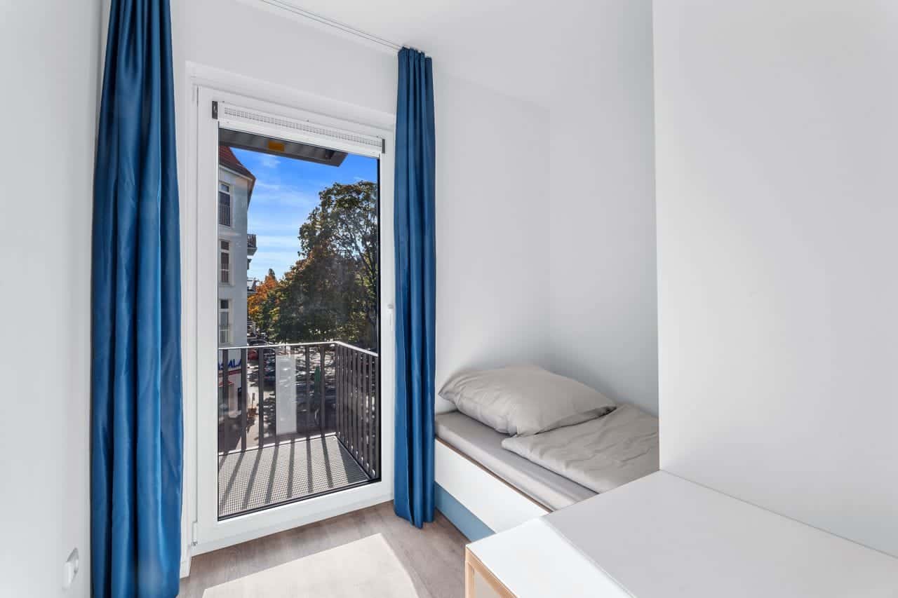 Fully furnished studio with balcony - Nearby HTW University