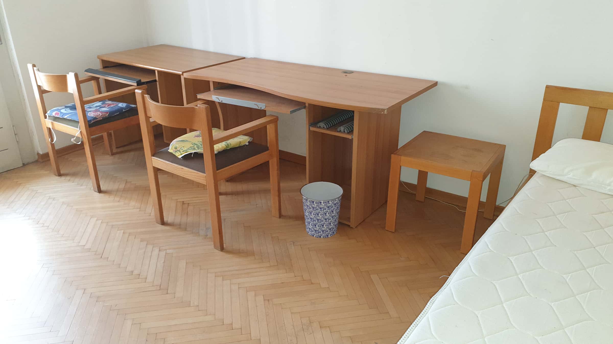 A25/S3 - stanza con due letti uniti e balcone, vicino alla BUC e al Centro Storico, a Trento