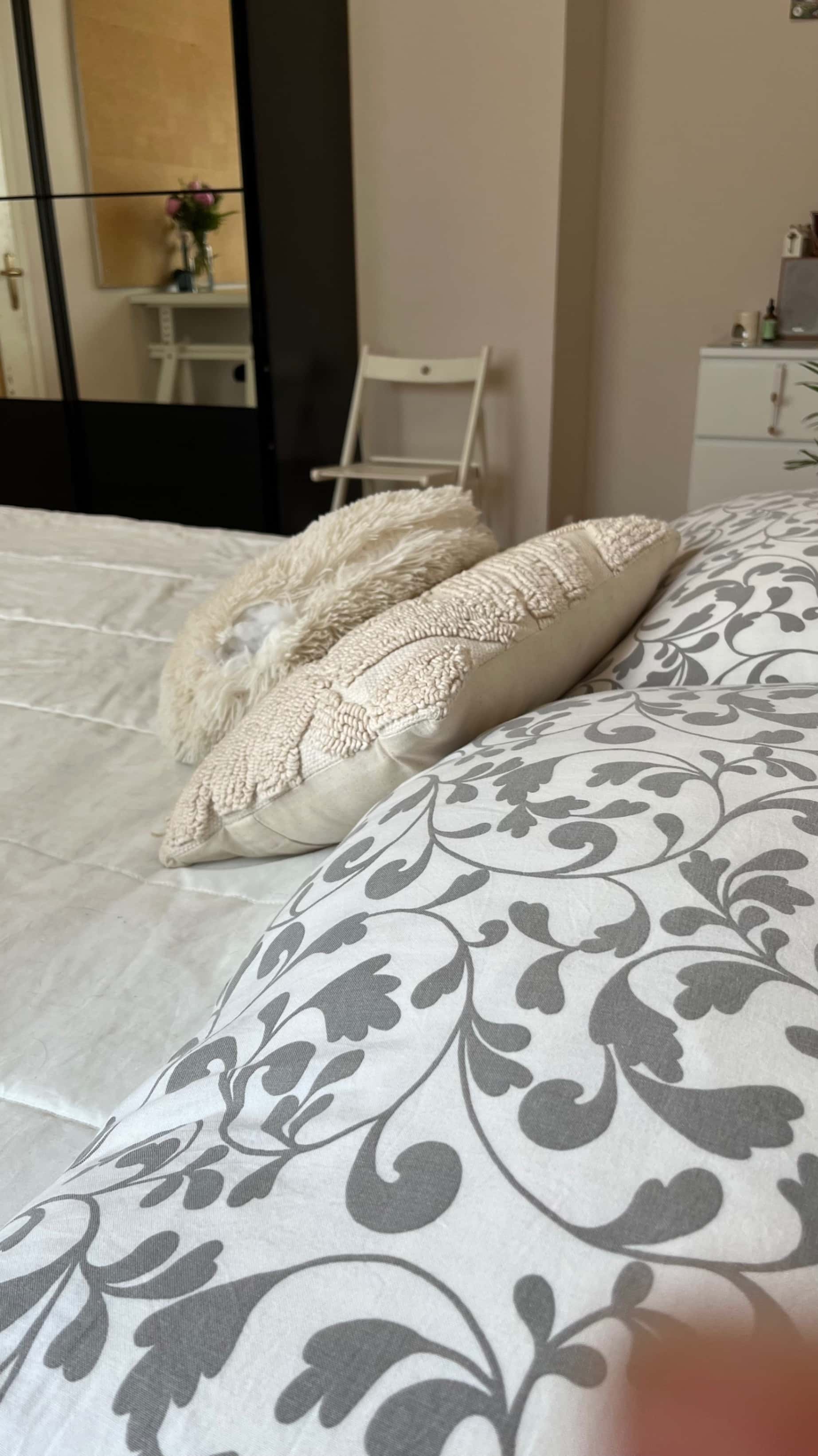 Room in Corso Canonico Giuseppe Allamano, Torino for 120 m² with 3 bedrooms