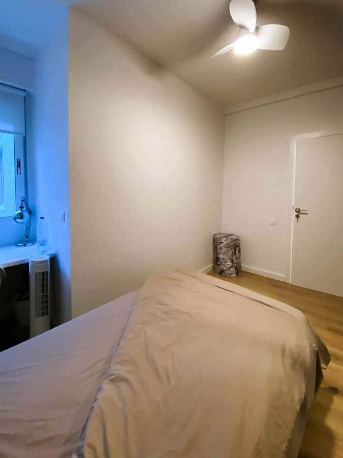 Habitación en piso de 6 habitaciones en Ciutat Vella