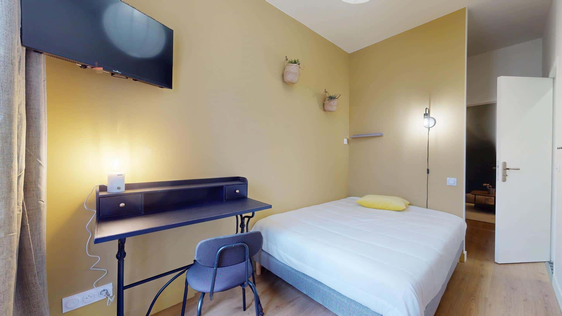 Chambre 4 - LECOCQ BE