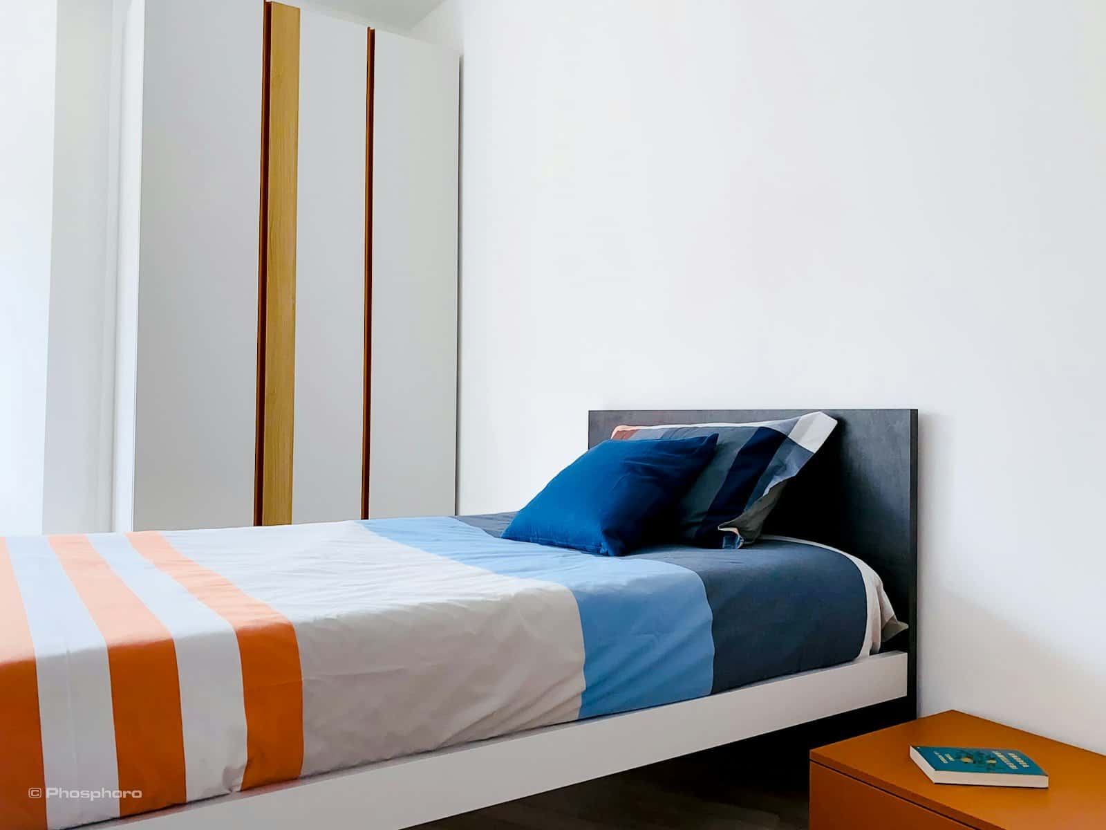 Stanza in Via Gressoney, Milano di 110 m² con 5 camere