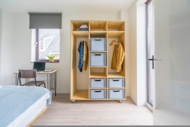 Listing photo thumbnail