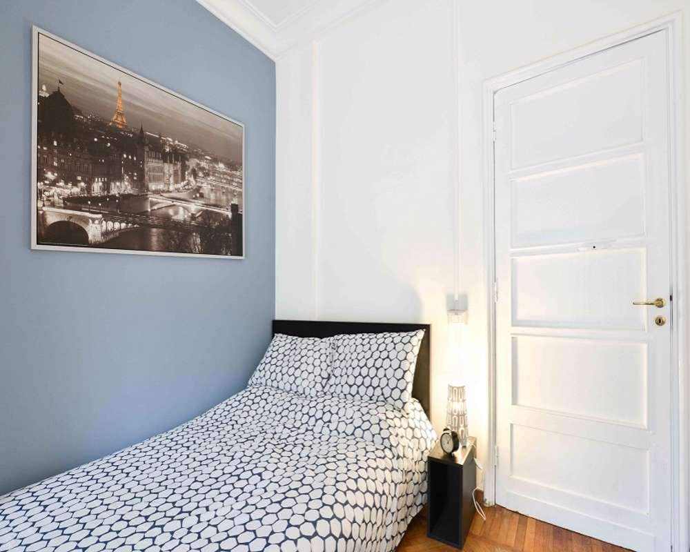 Stanza in Corso Giulio Cesare