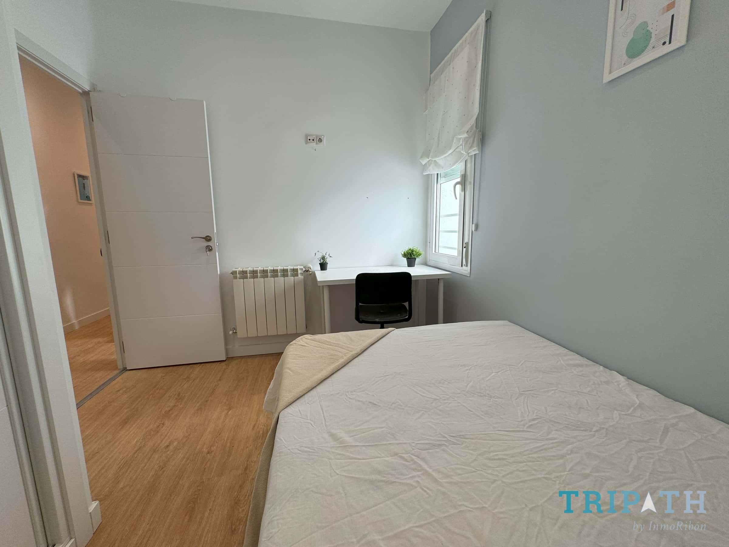 Chambre dans Calle Manuel Aleixandre, Madrid pour 80 m² avec 4 chambres