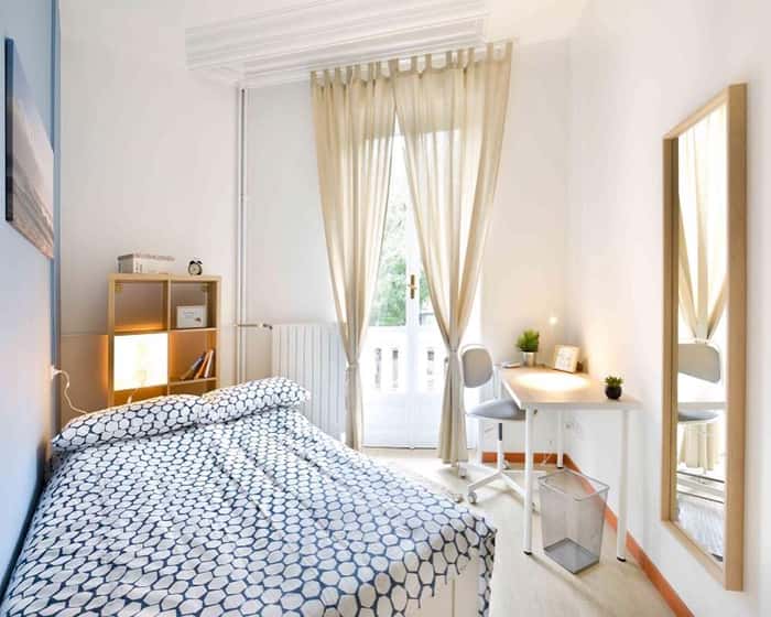 Listing photo thumbnail