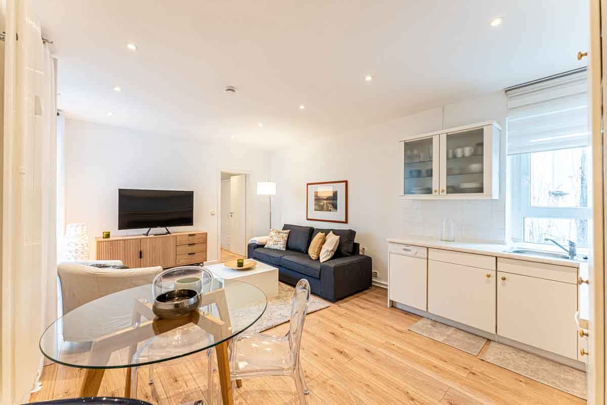 Perfect two room apartment -silent - prime location - Photo 1