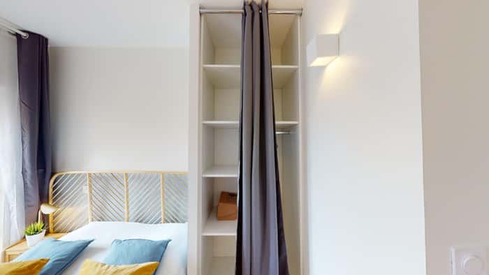 Listing photo thumbnail