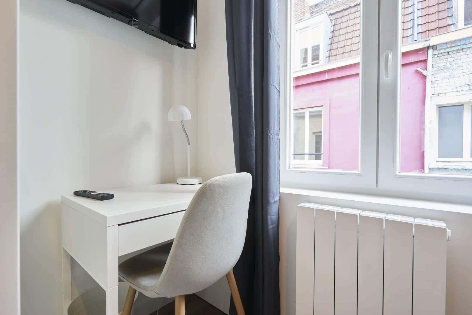 Chambre 1 - CONDE F
