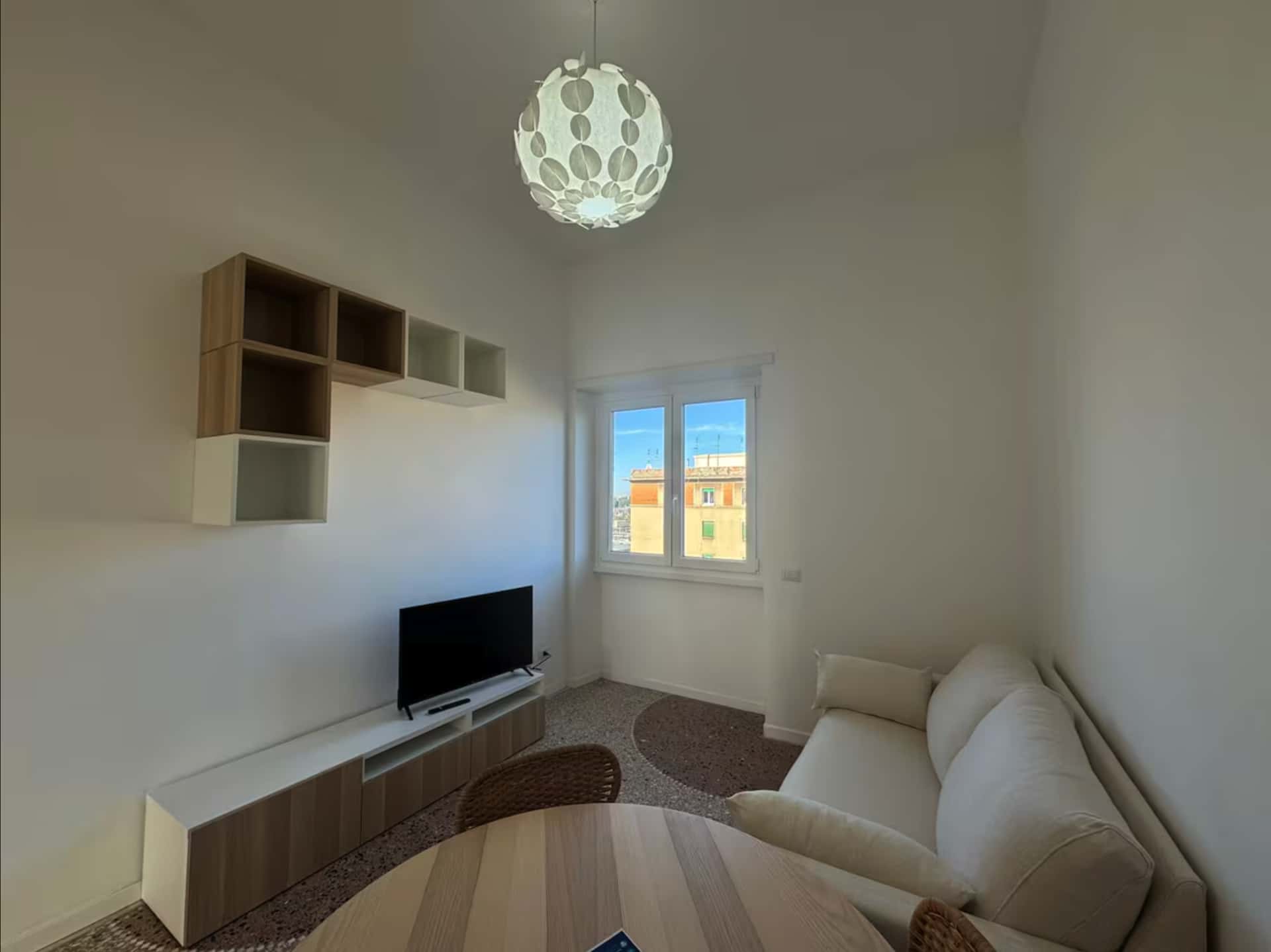 004 - Prenestina - Stylish Stay in Rome's Trendy Hub