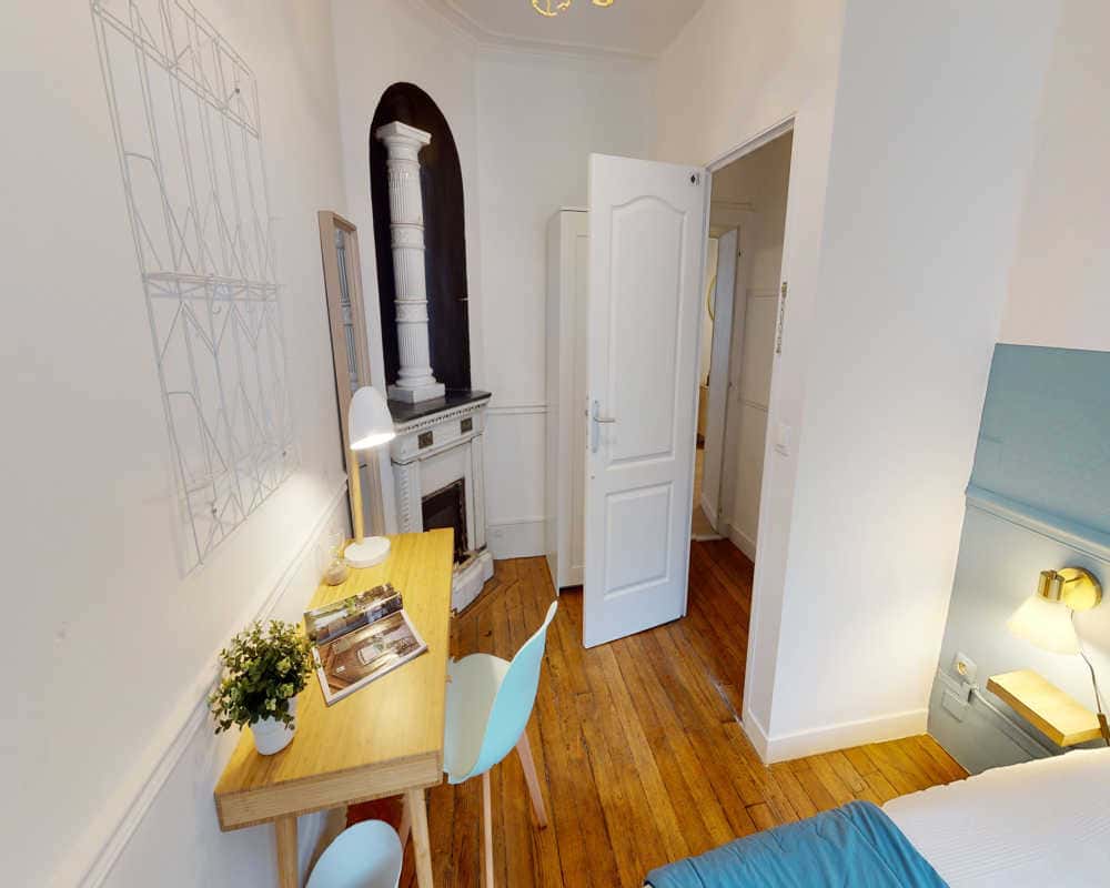 Chambre dans le rue de Passy