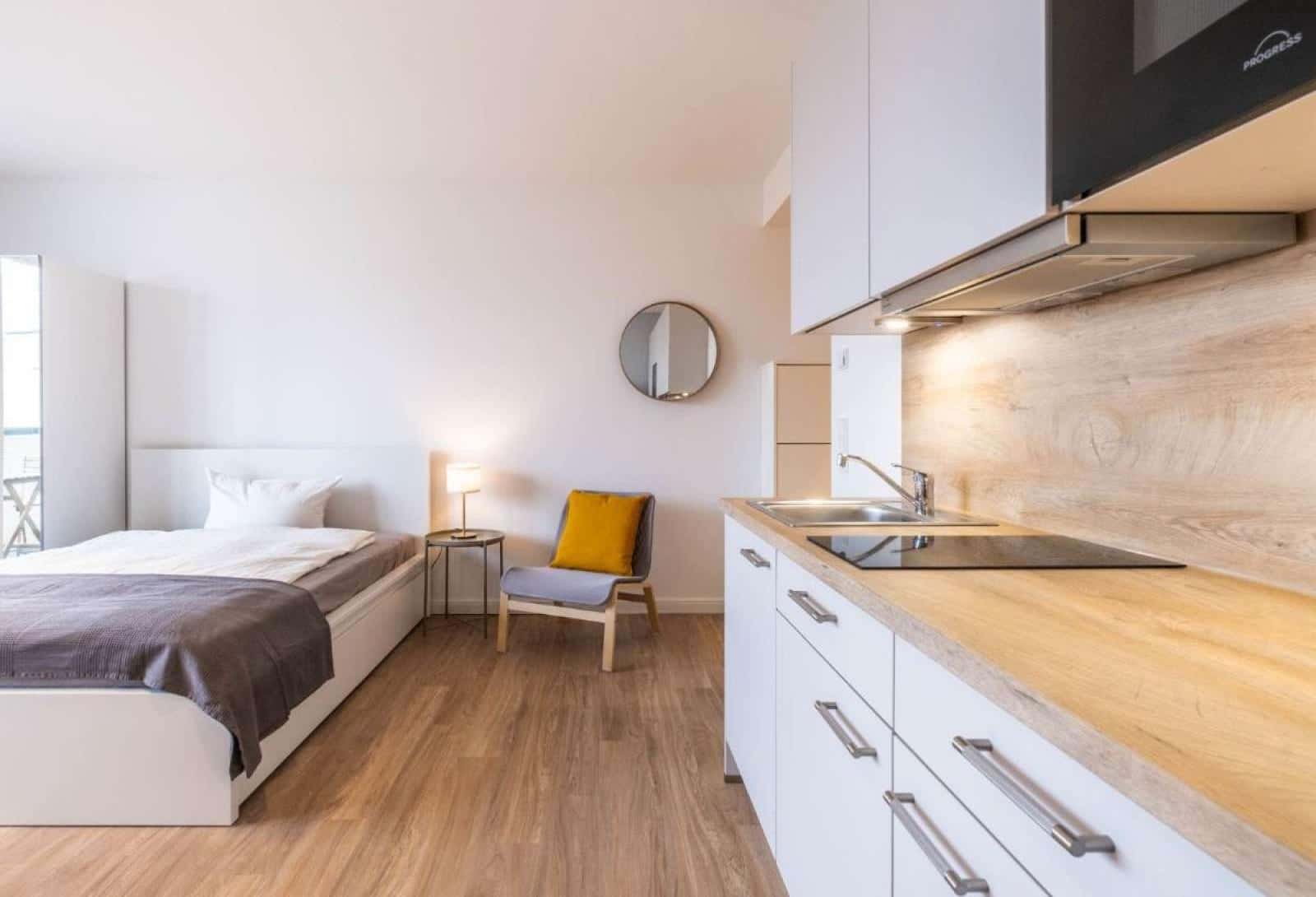 Studio for rent in Berlin with bills included