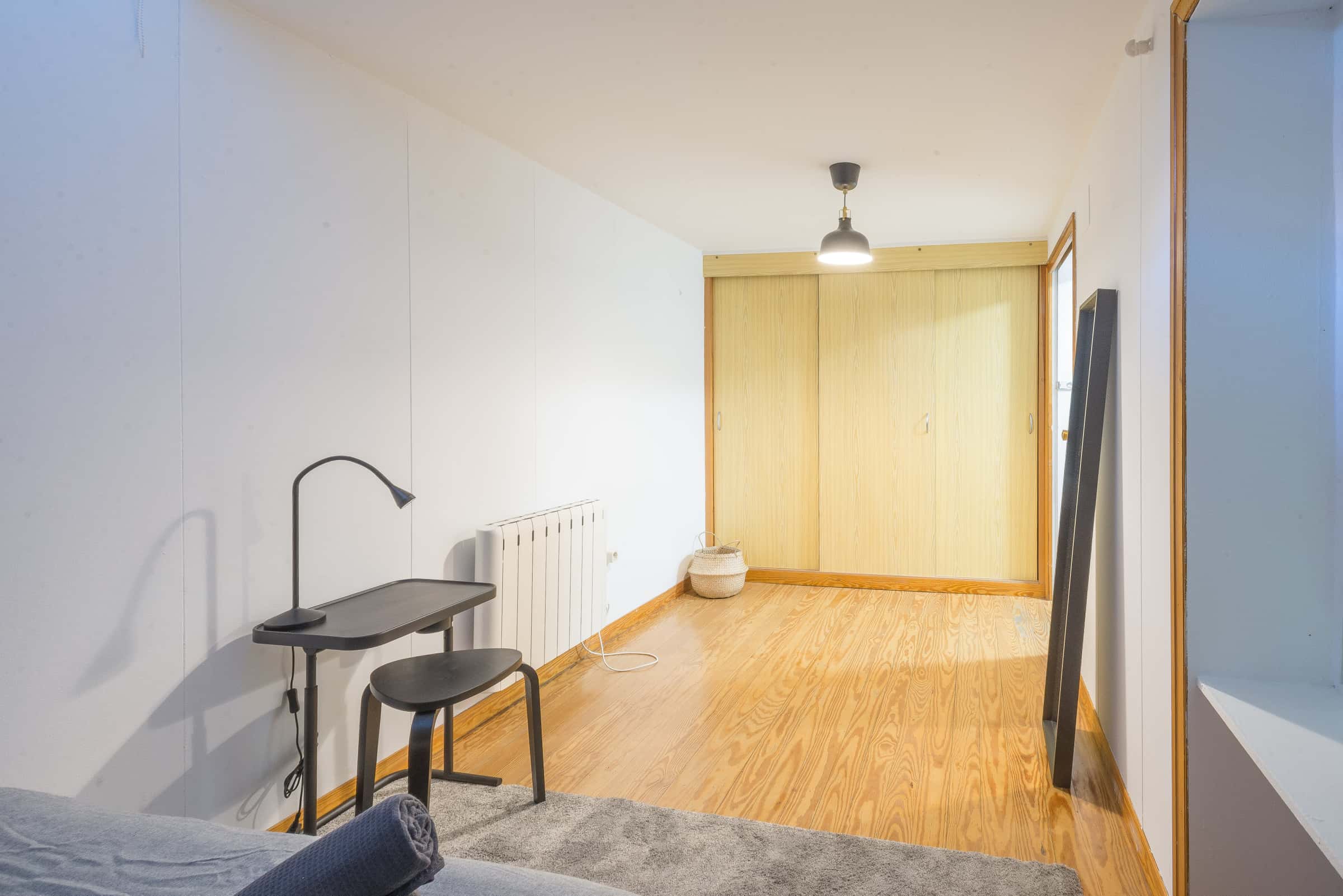 Habitación individual en Via Calle Luna  º Der