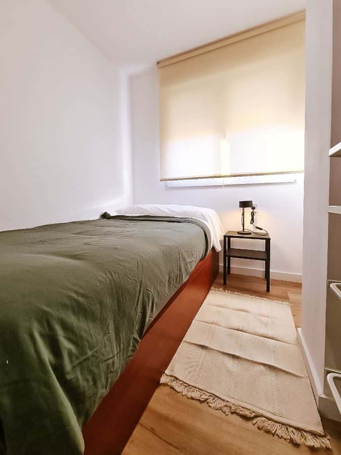 Habitación en piso de 4 habitaciones en Camins Al Grau
