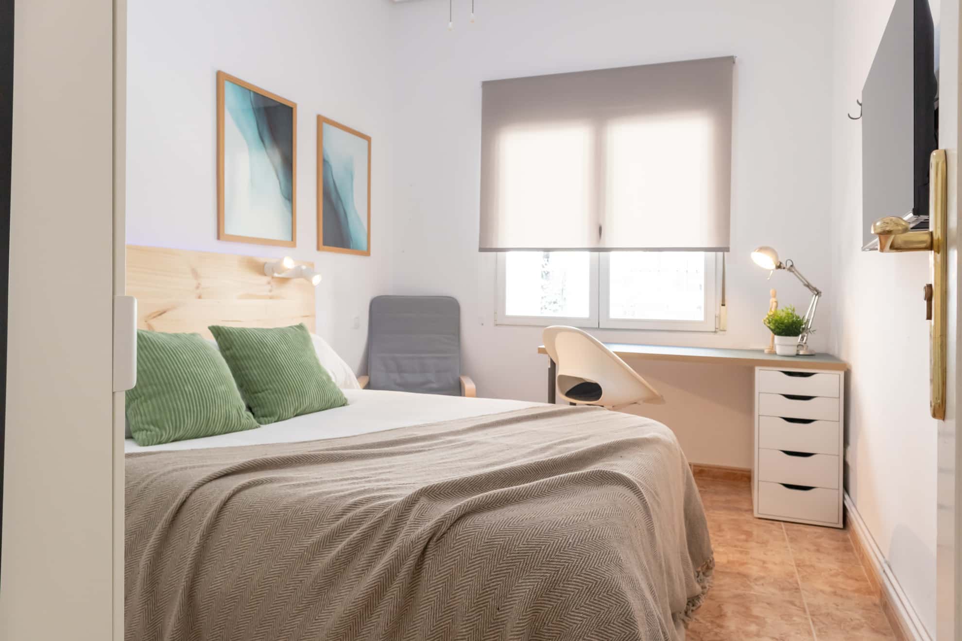 Habitacion privada en calle Dos Hermanas, Madrid