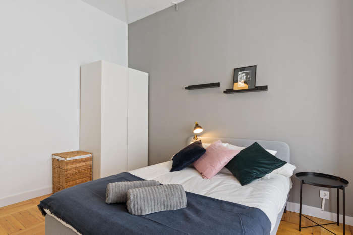 Listing photo thumbnail