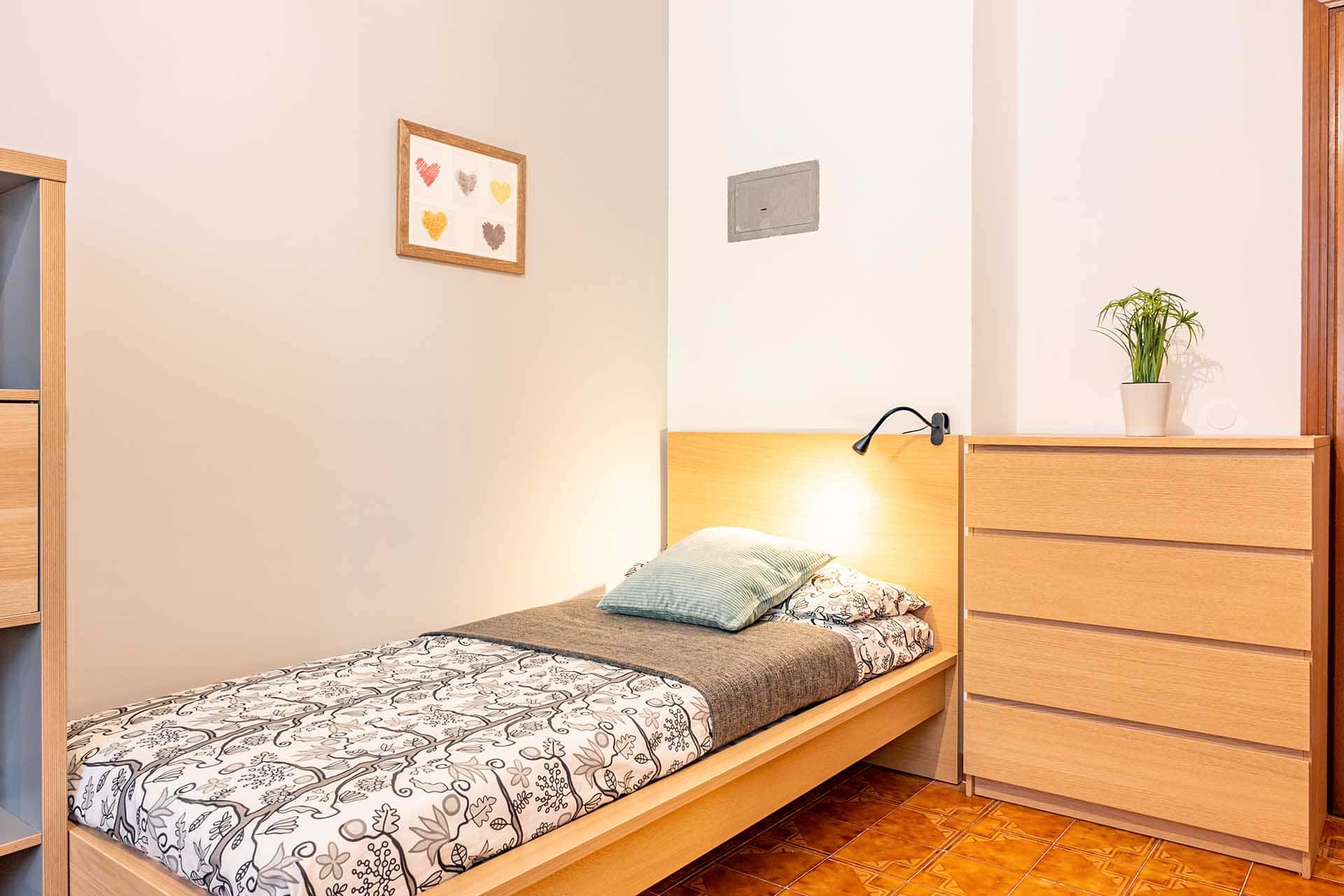 via ippocrate 7  shared room d2 - bed b