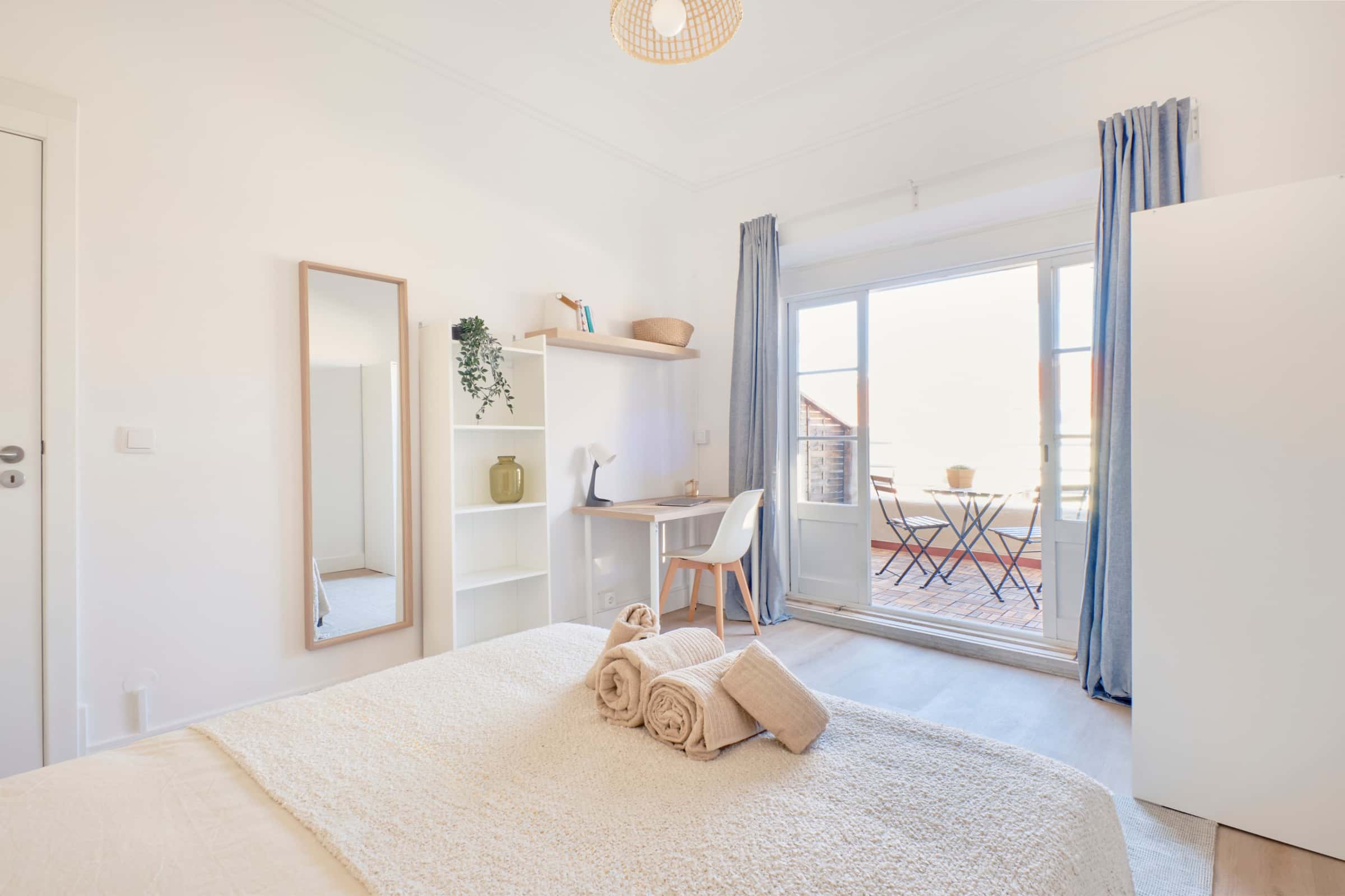 Furnished Room in Lisbon - Room 3