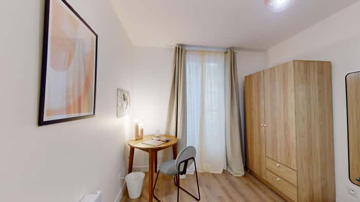 Listing photo thumbnail