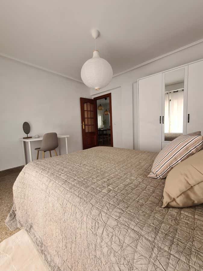 Habitación en piso de 4 habitaciones en El Grau