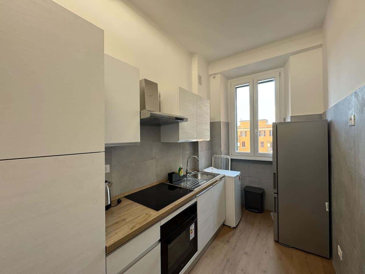 031 - Furio Camillo - Urban Retreat Steps from the Metro