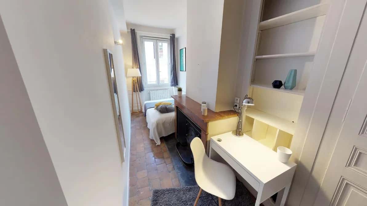 Habitación en Place Tobie Robatel, Lyon para 98 m² con 5 dormitorios