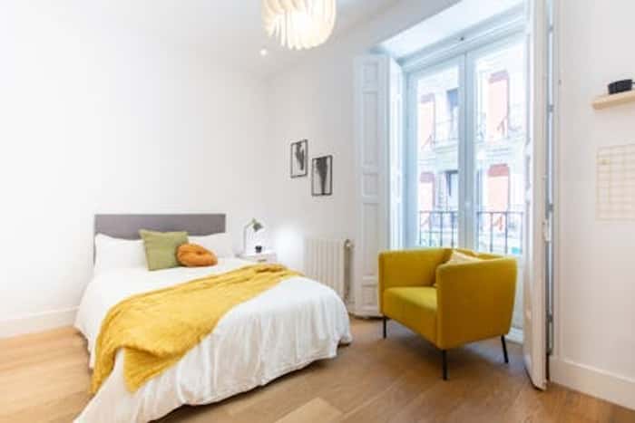 Listing photo thumbnail