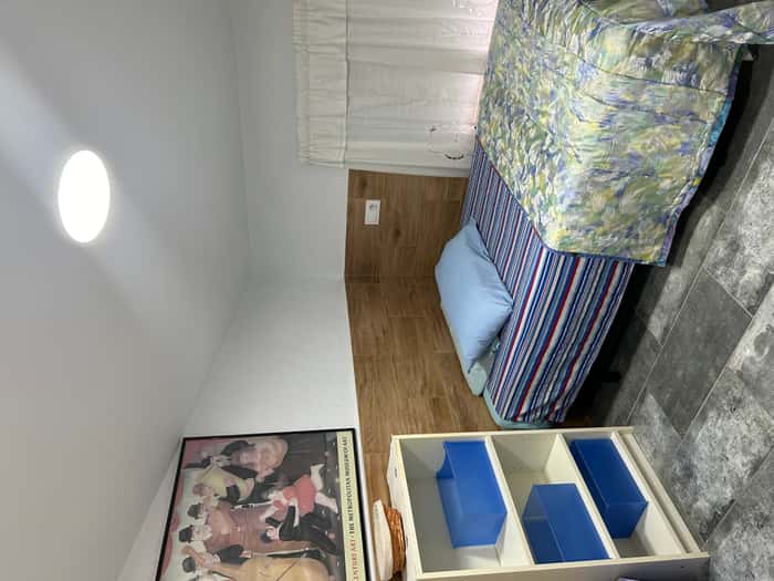 Listing photo thumbnail