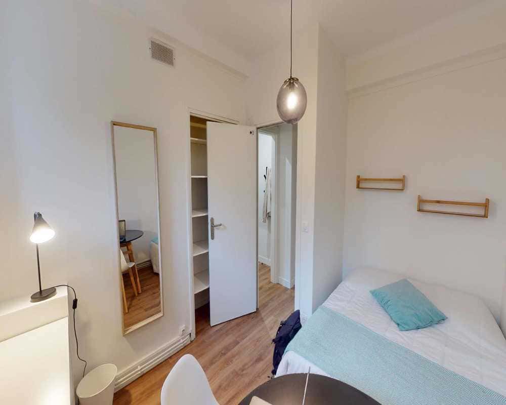 Chambre dans le Rue de Saussure