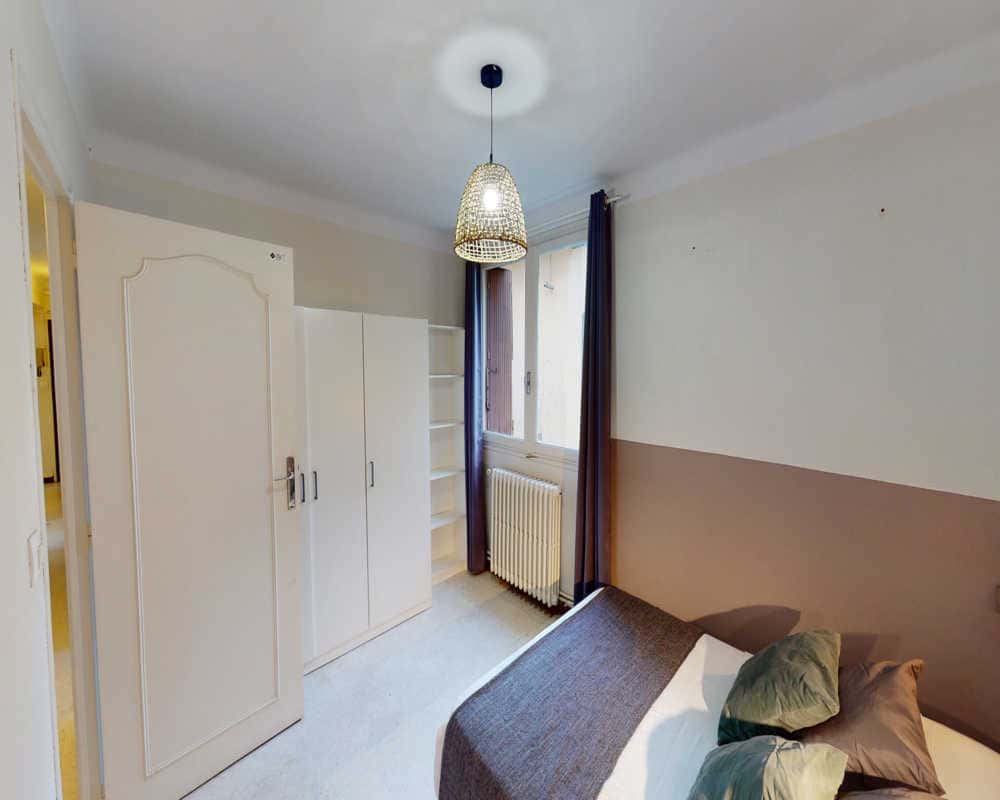 Chambre dans le Rue Maury