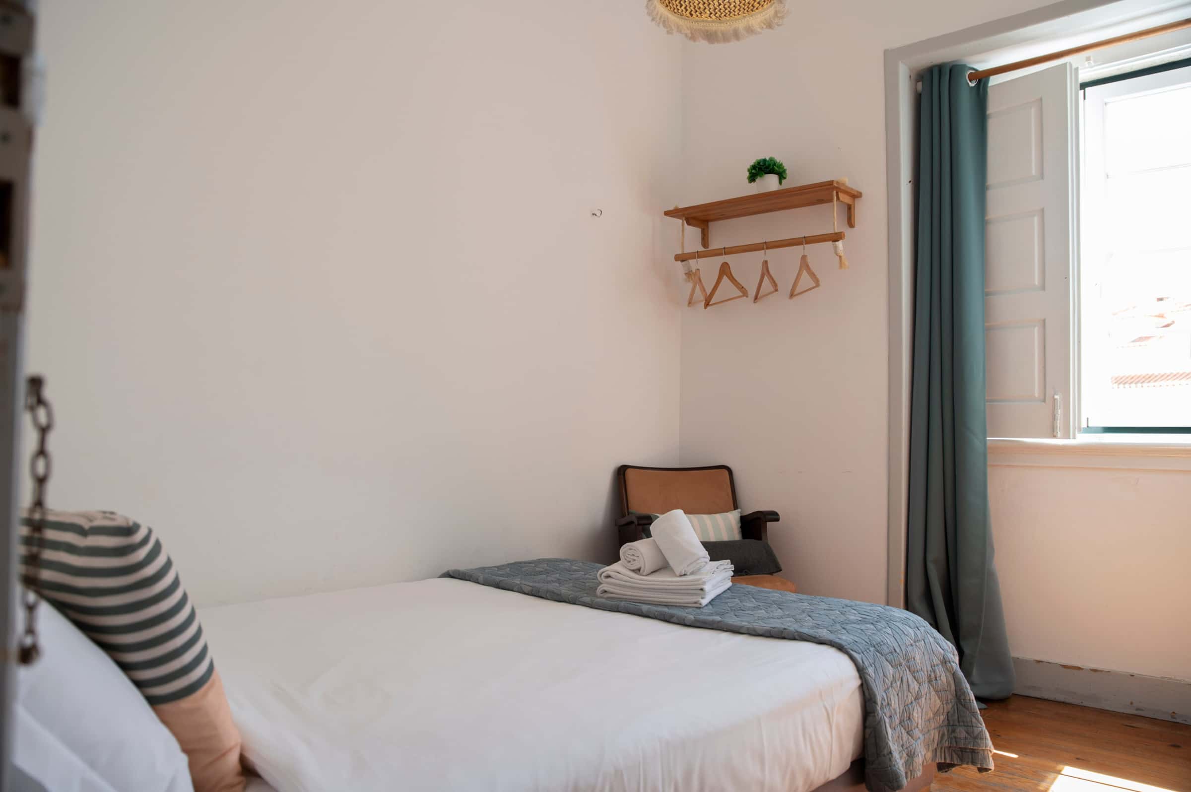 Double room S with private bathroom in Ericeira