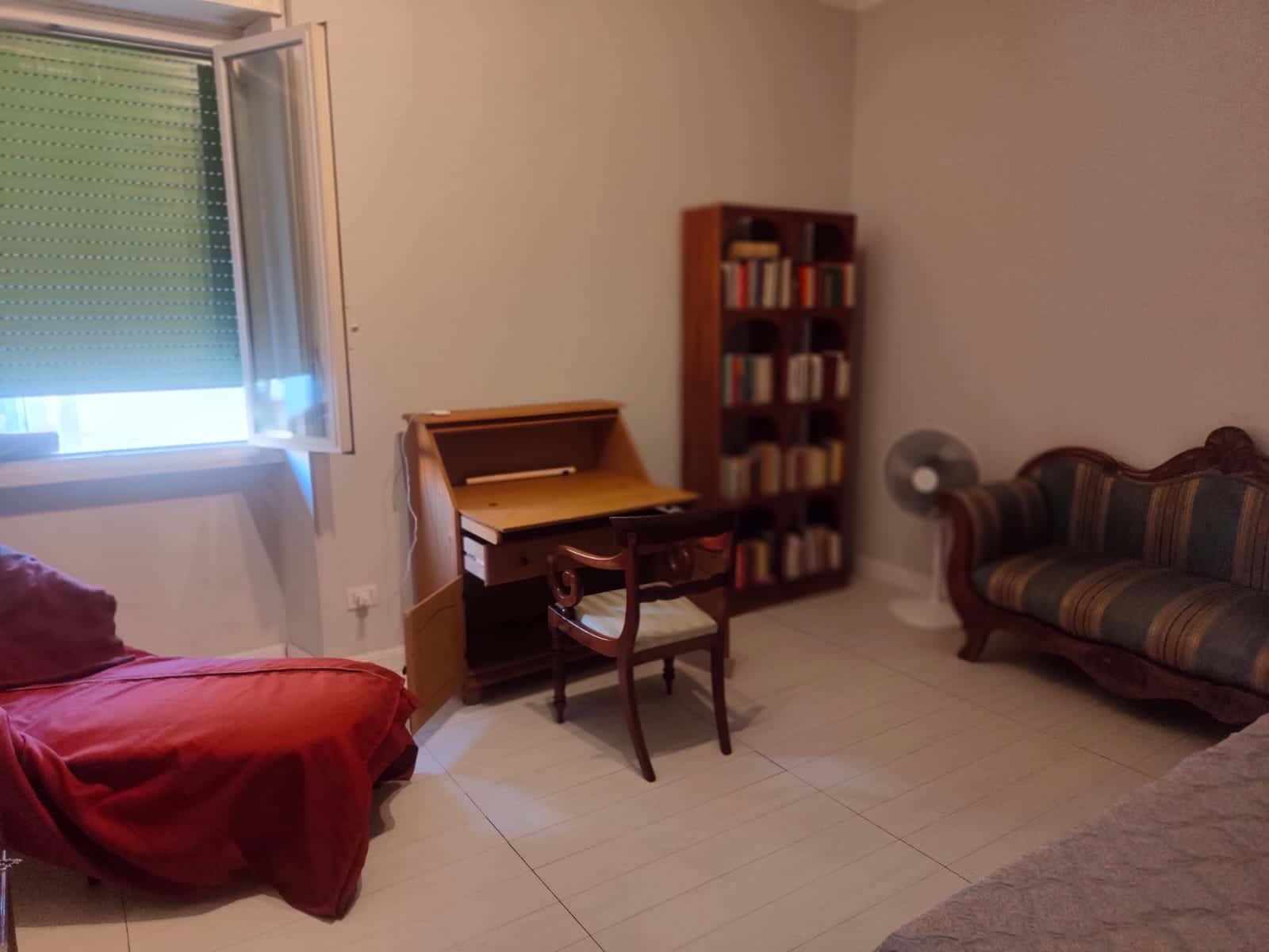 Chambre dans Viale dei Quattro Venti, Roma pour 79 m² avec 2 chambres