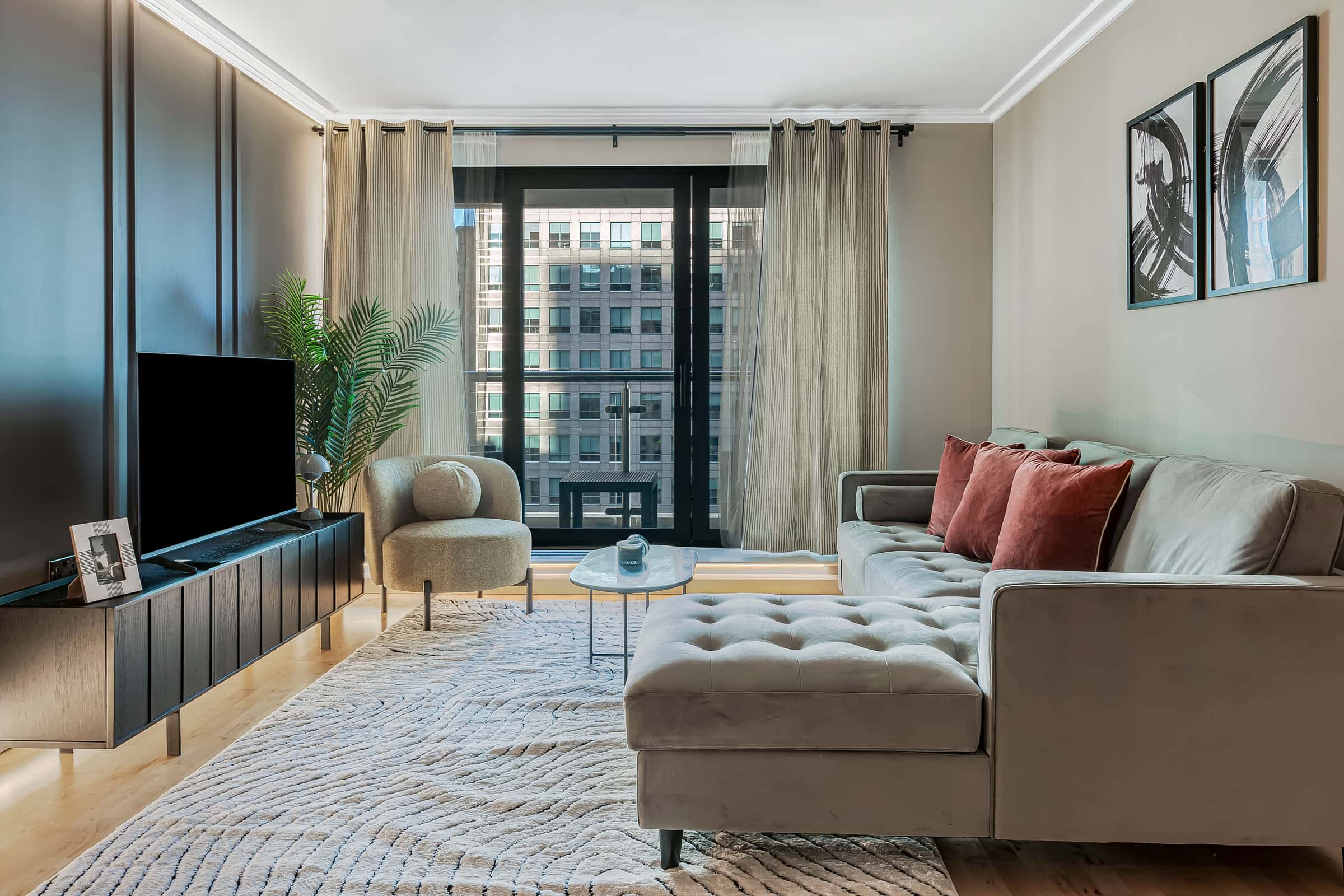 Apartamento em South Quay Square, London para 85 m² com 2 quartos