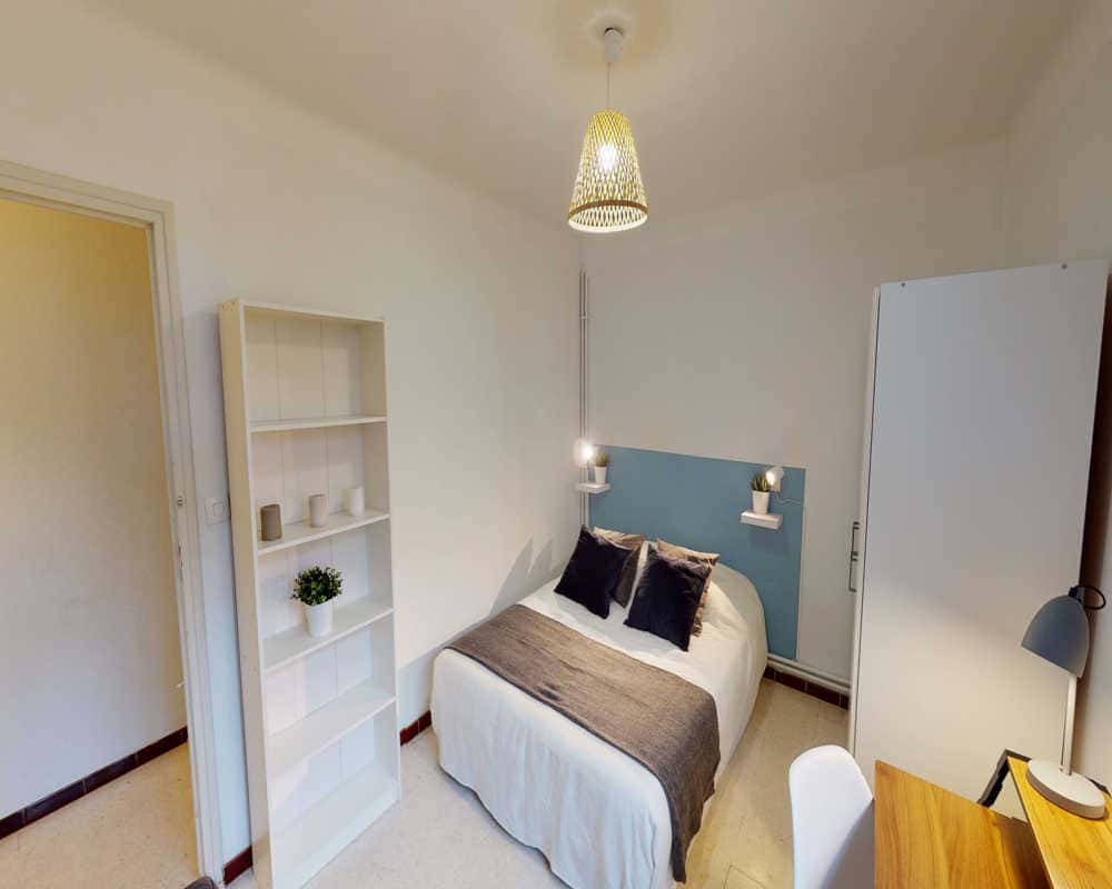 Chambre dans le Rue Maury