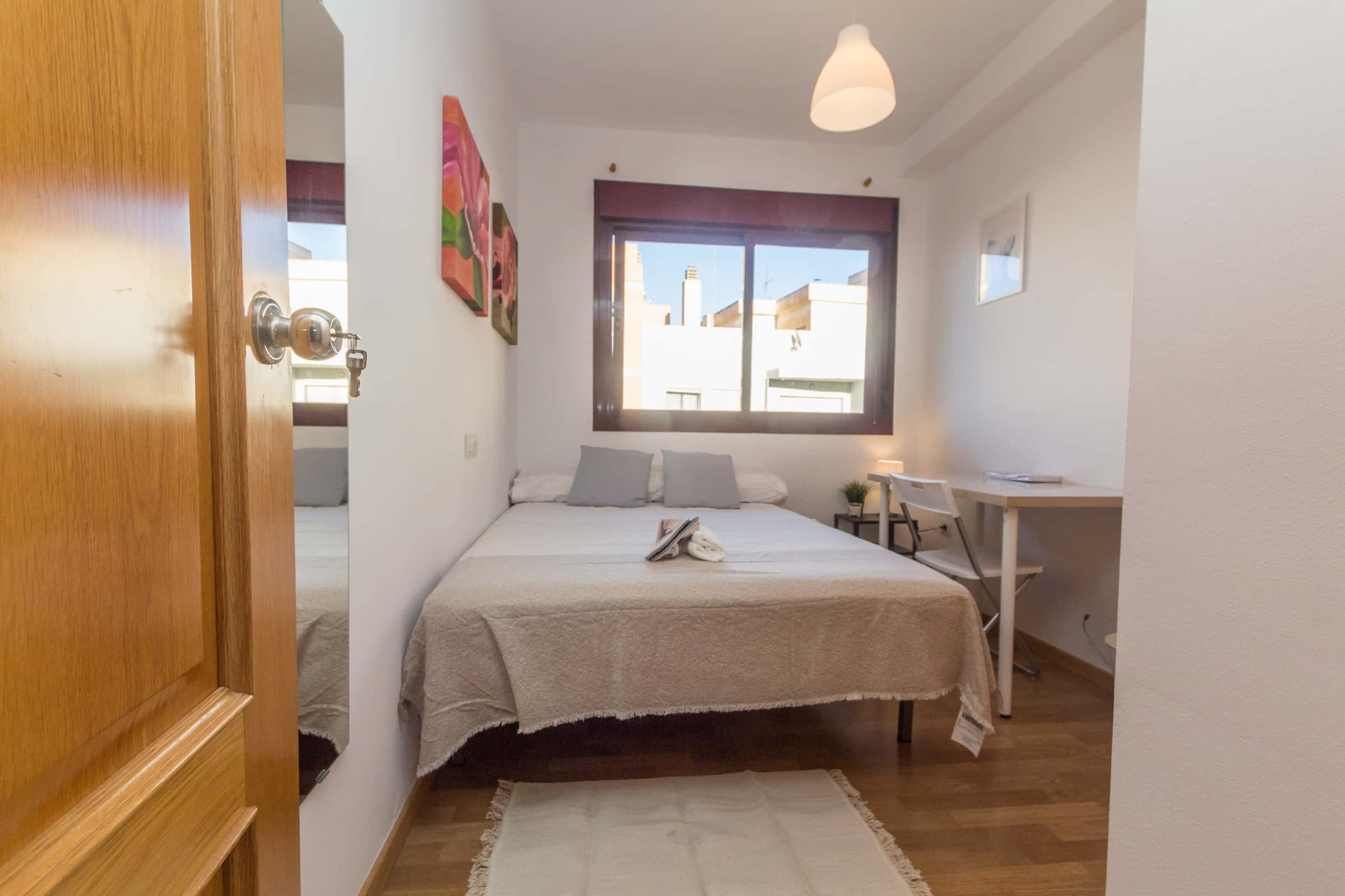 90-3 Calle Eslava 5 Habitación 3
